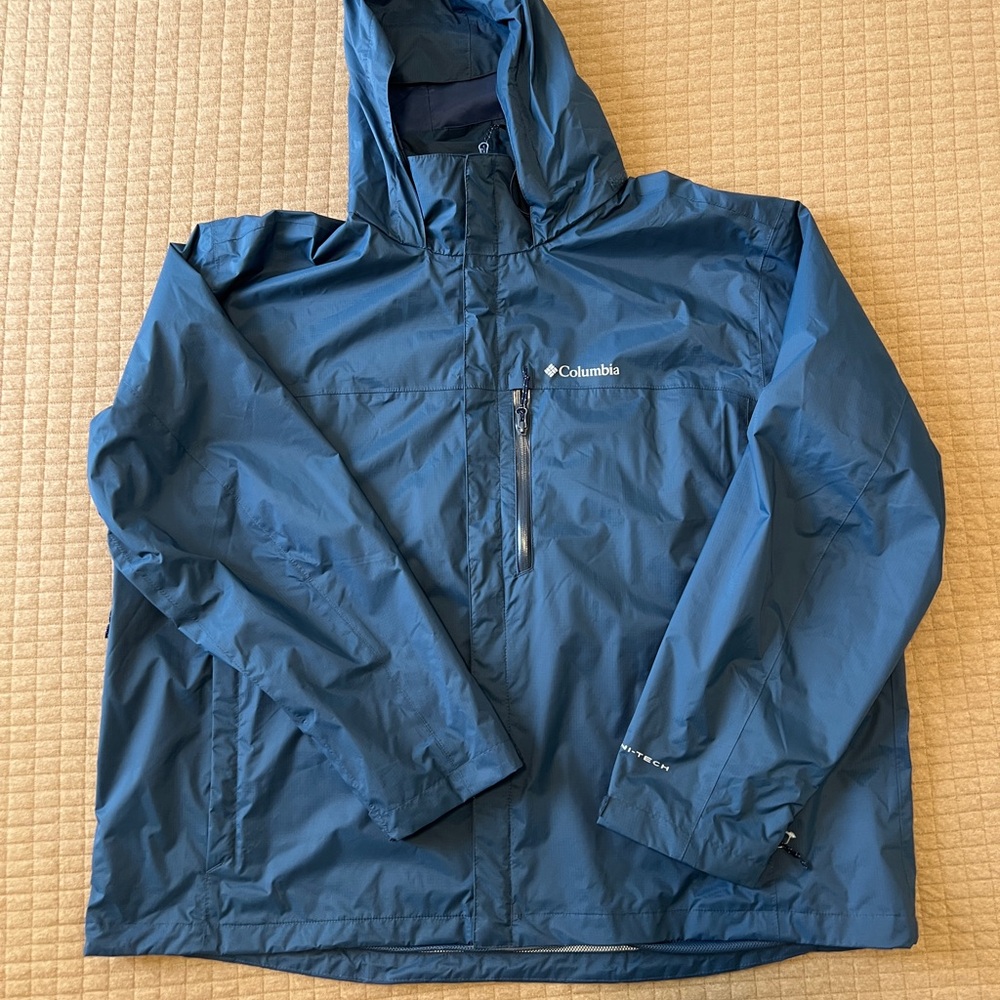 Columbia Men's Navy Raincoat